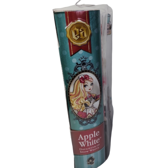 NIB Ever After High Apple White Doll Hat-Tastic Party Snow White - Picture 5 of 7